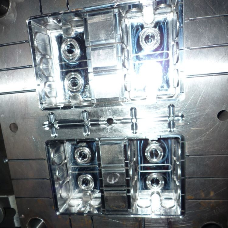 Мере предострожности за бризгање пластике